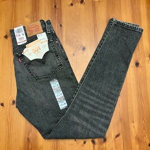 NWT Levi’s 501 Skinny Jeans